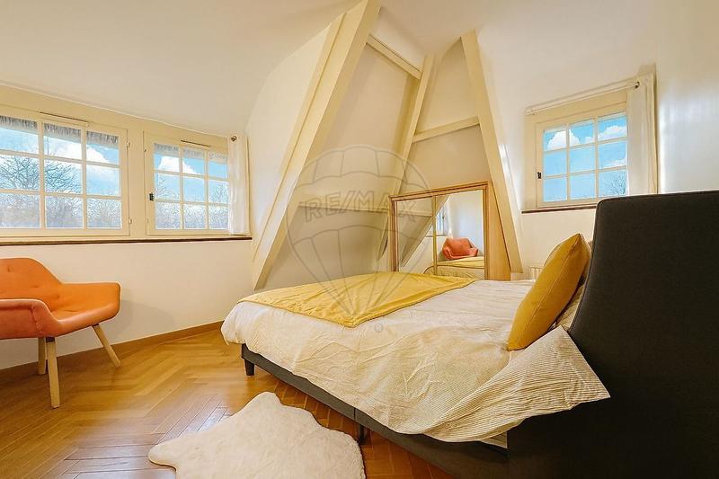 Chaumière - 170 m² - 8 pièces