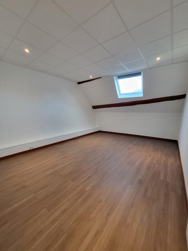 Appartement - 105 m² - 5 pièces