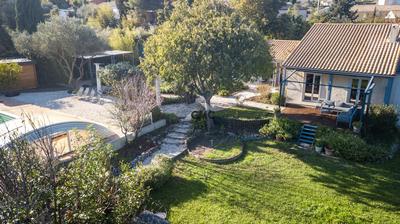 Maison - 219 m² - 9 pièces