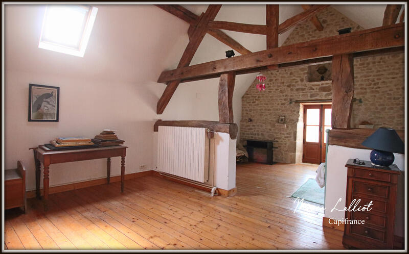 Maison - 220 m² - 8 pièces