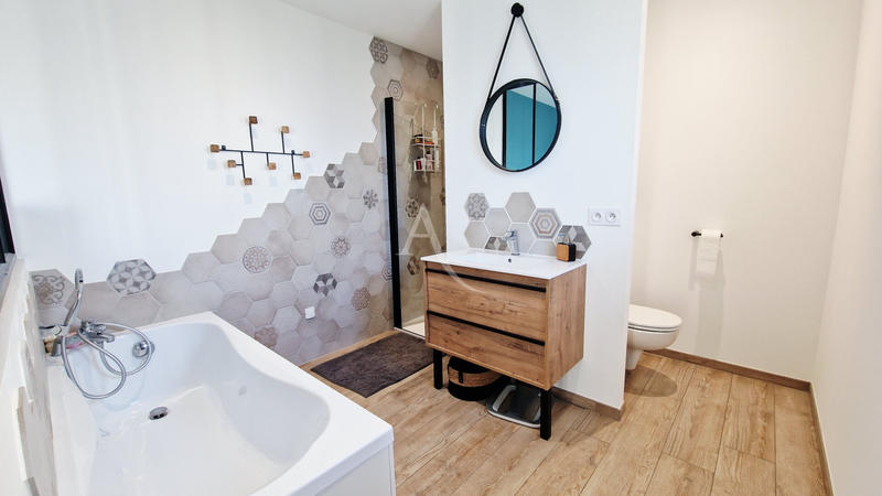 Maison - 108 m² - 6 pièces