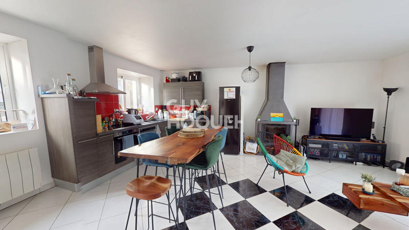 Maison - 101 m² - 6 pièces