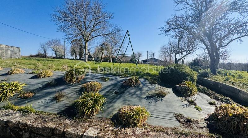 Maison - 247 m² - 10 pièces