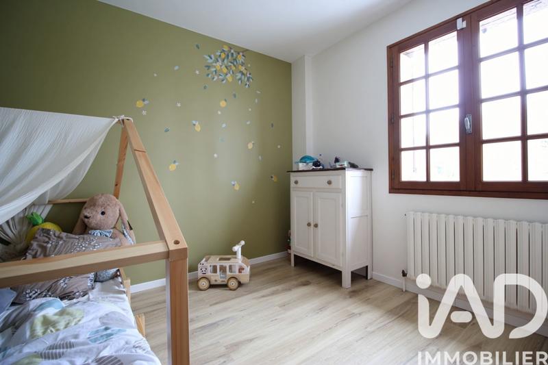 Maison - 215 m² - 10 pièces