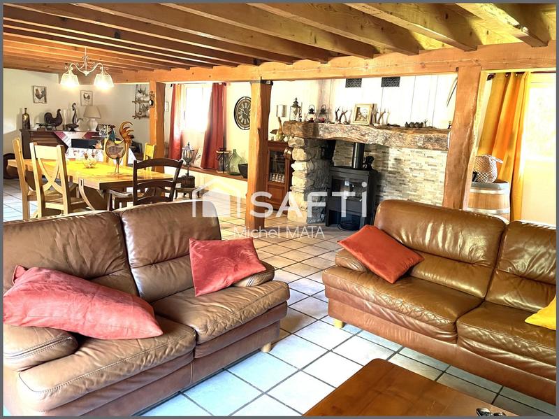 Maison - 232 m² - 6 pièces