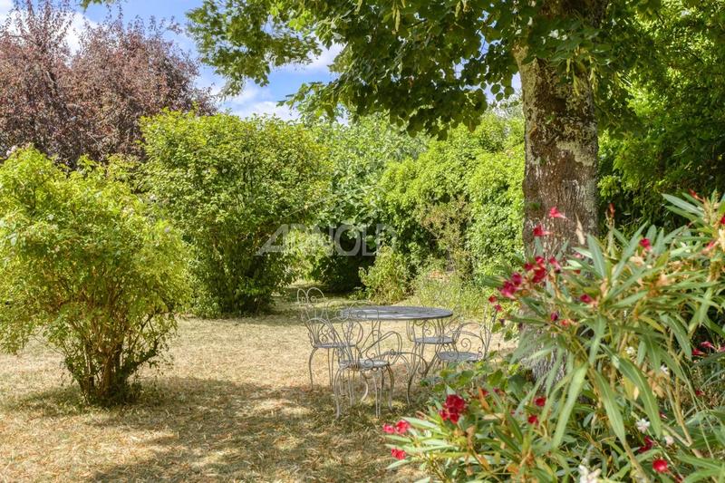 Maison - 200 m² - 10 pièces