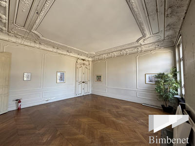 Appartement - 317 m² - 8 pièces