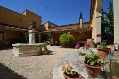 Maison en pierre - 265 m² - 13 pièces