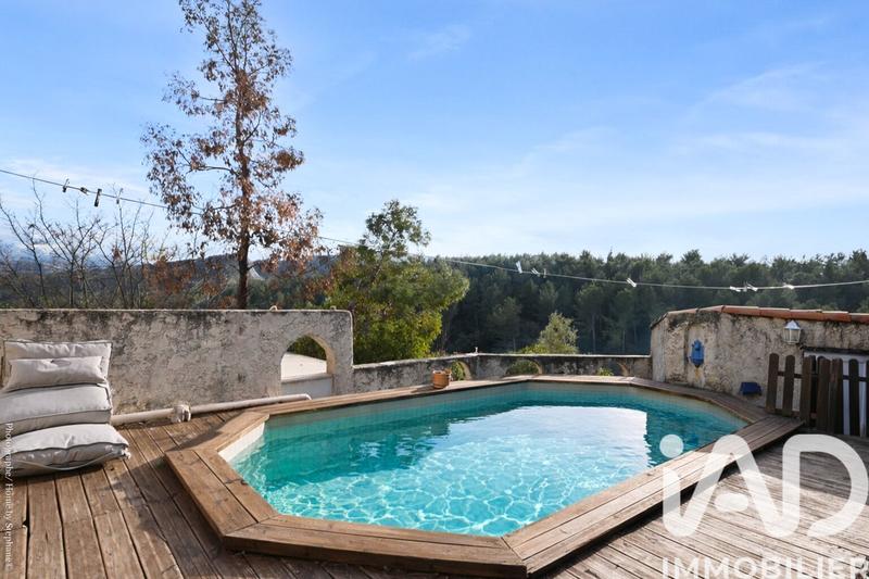 Maison - 140 m² - 5 pièces