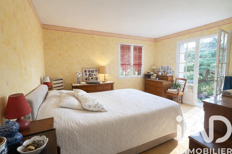 Maison - 220 m² - 6 pièces