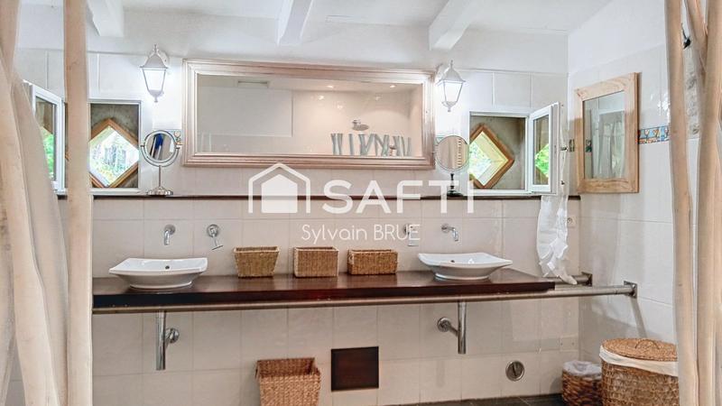 Bastide - 198 m² - 8 pièces