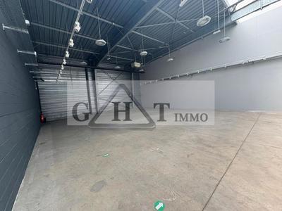 Entrepôt - 475 m²