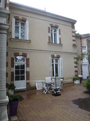 Maison - 180 m² - 8 pièces