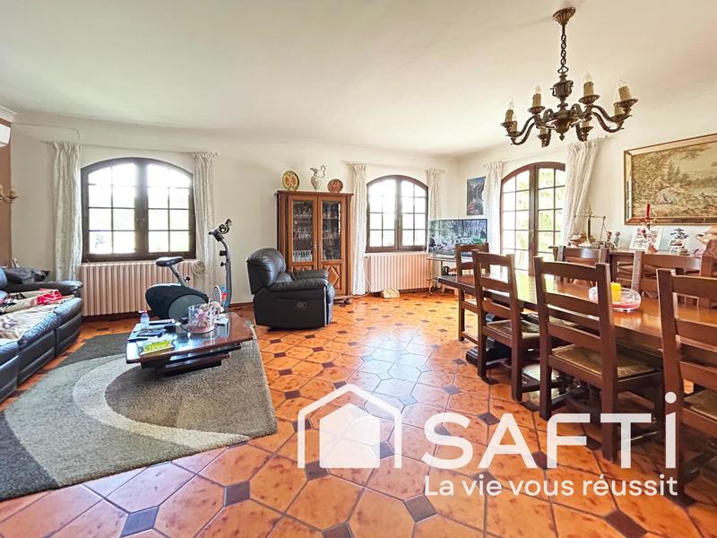 Maison - 235 m² - 6 pièces