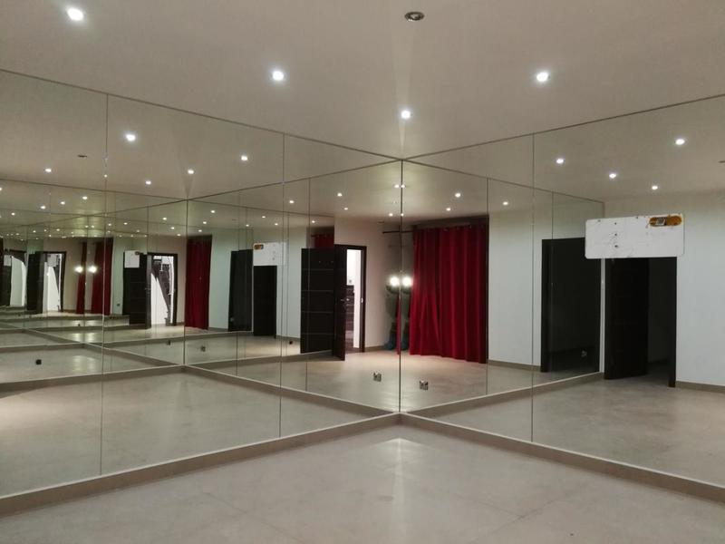 Maison - 280 m² - 6 pièces