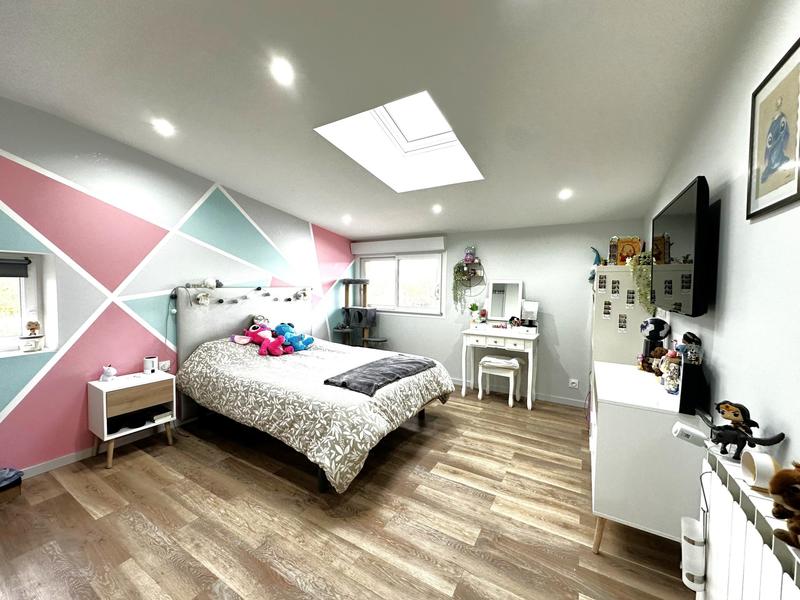 Maison traditionnelle - 219 m² - 11 pièces