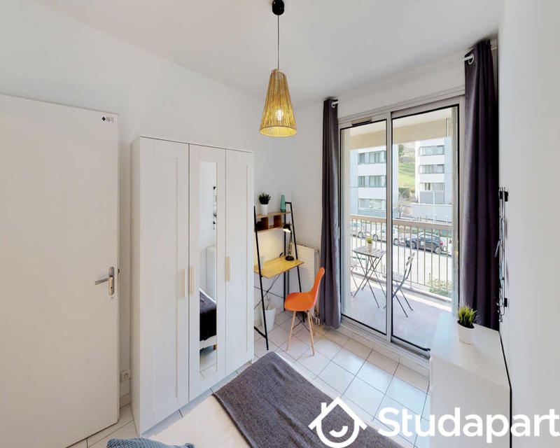 Chambre - 50 m² - 1 pièce