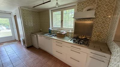 Remise - 160 m² - 5 pièces