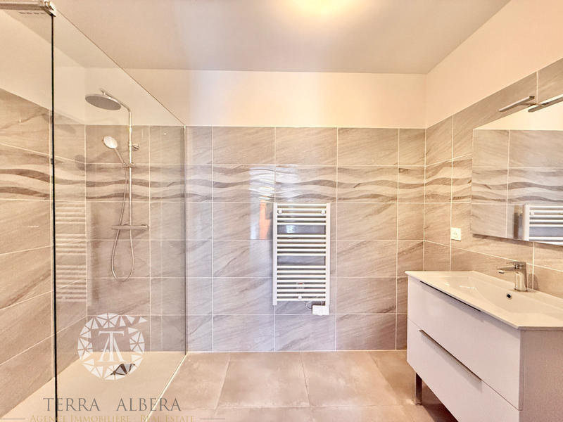 Appartement - 110 m² - 4 pièces