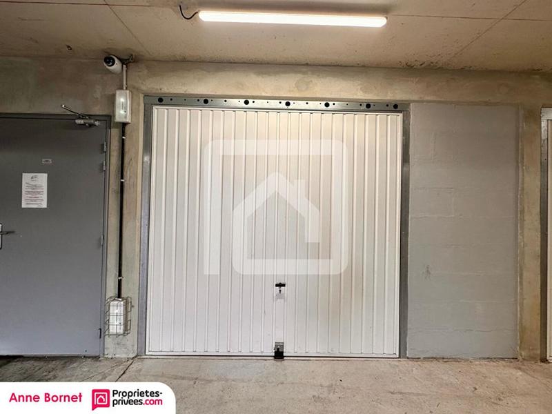 Parking / Garage - 16 m²