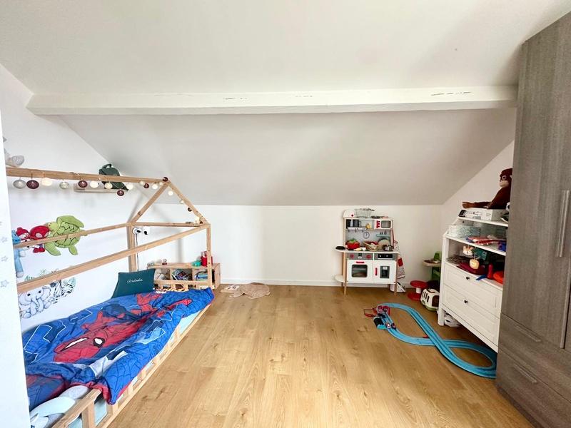 Maison - 111 m² - 5 pièces