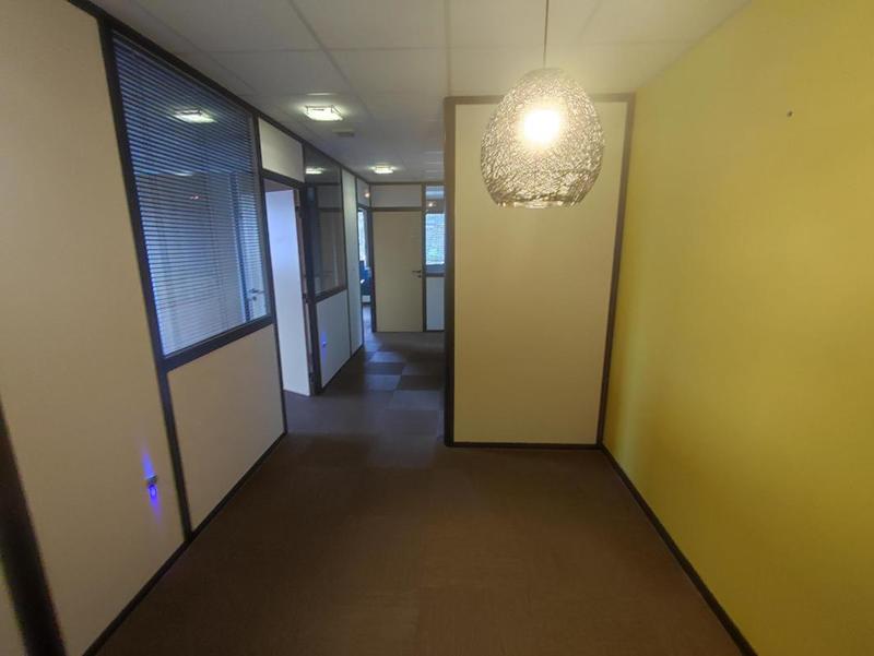 Bureau - 284 m² - 13 pièces