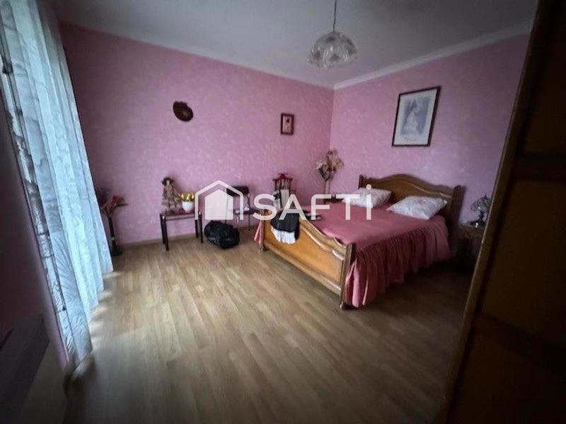 Maison - 140 m² - 5 pièces