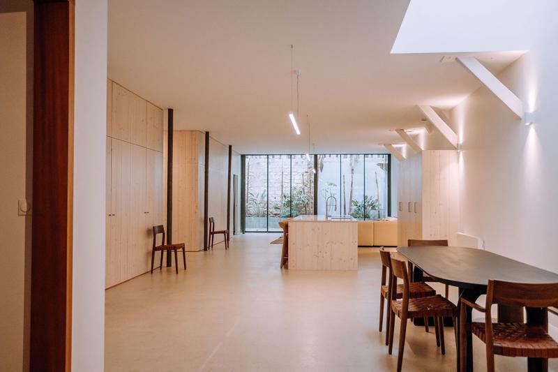 Loft - 168 m² - 5 pièces