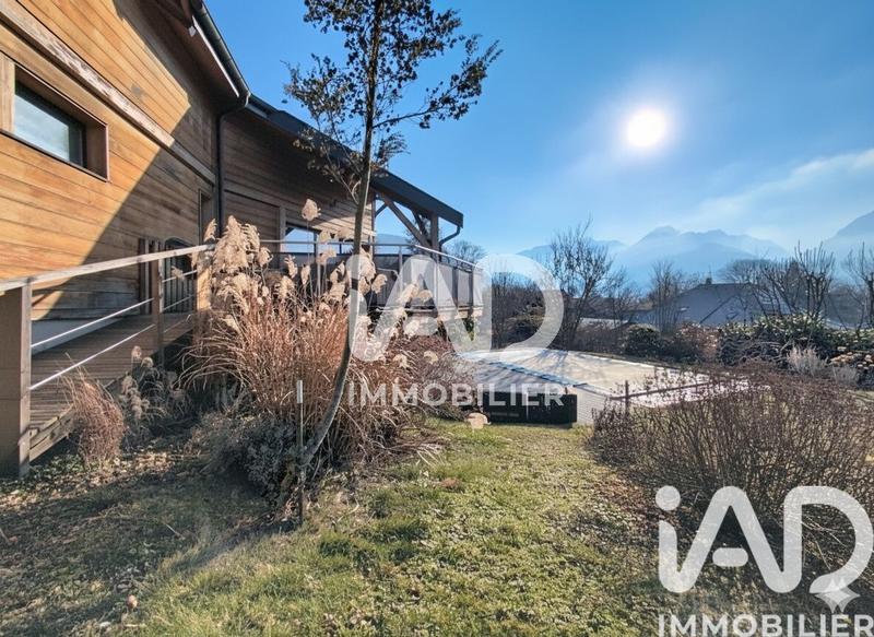 Châlet - 208 m² - 6 pièces