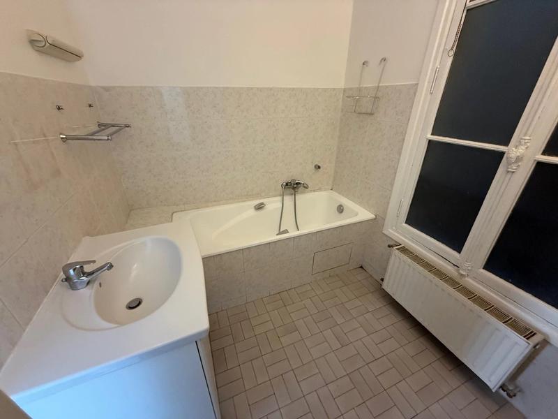 Bureau - 99 m² - 4 pièces