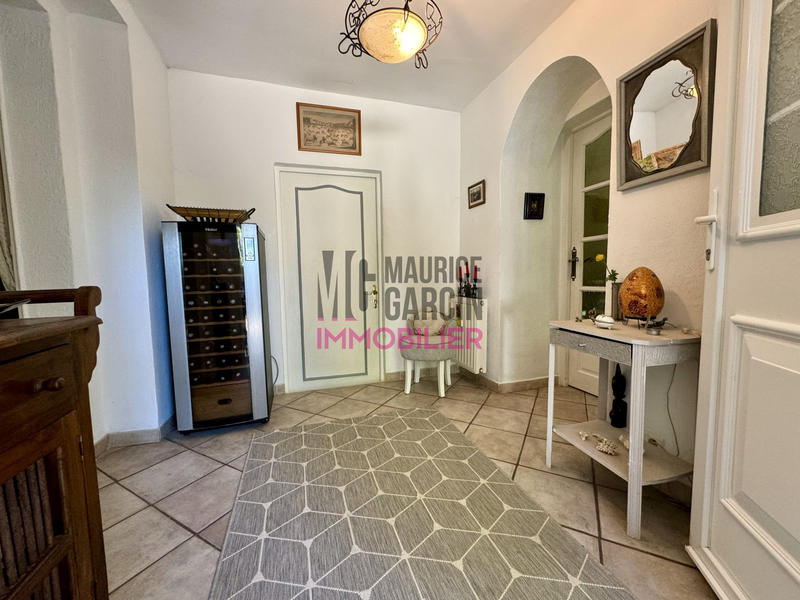 Maison - 200 m² - 5 pièces