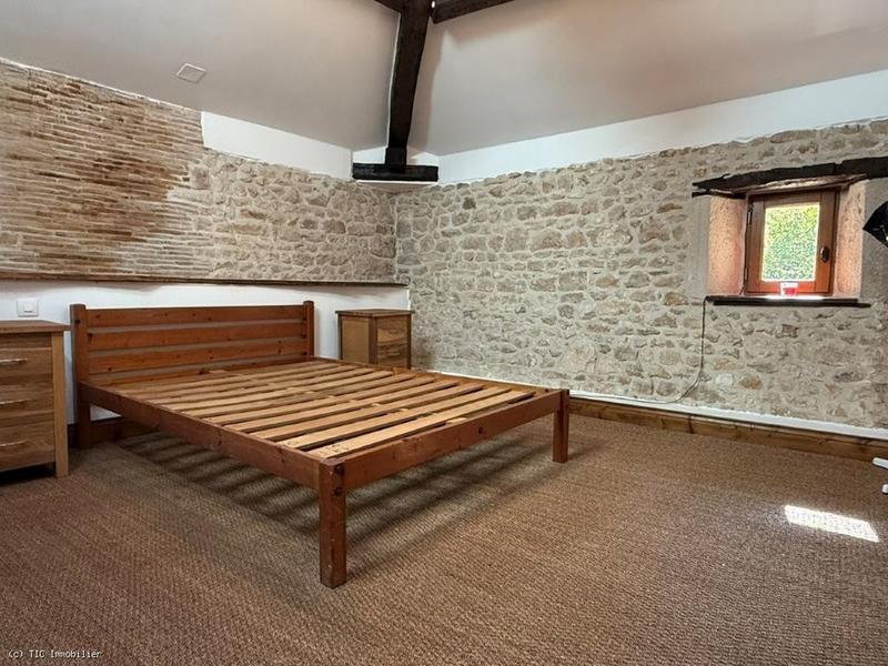 Maison en pierre - 99 m² - 5 pièces