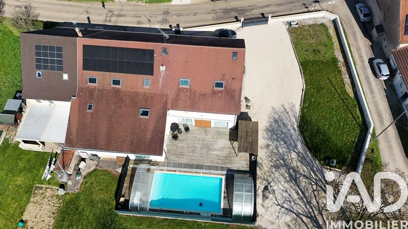 Maison de village - 343 m² - 11 pièces