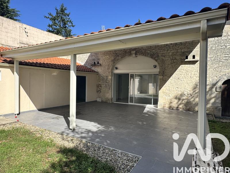 Maison - 205 m² - 7 pièces