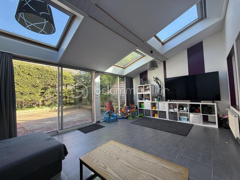 Maison - 103 m² - 5 pièces