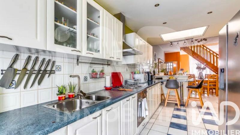 Maison - 90 m² - 4 pièces