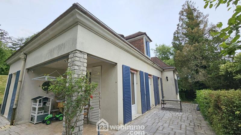 Maison - 137 m² - 6 pièces