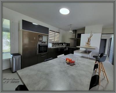 Maison - 122 m² - 5 pièces