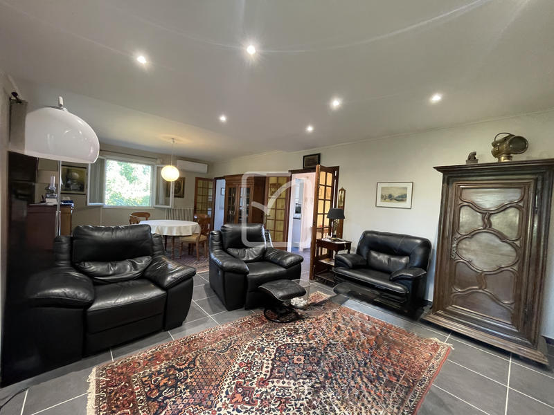 Maison - 160 m² - 8 pièces