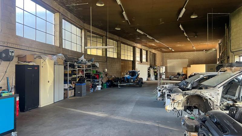 Maison - 789 m² - 4 pièces