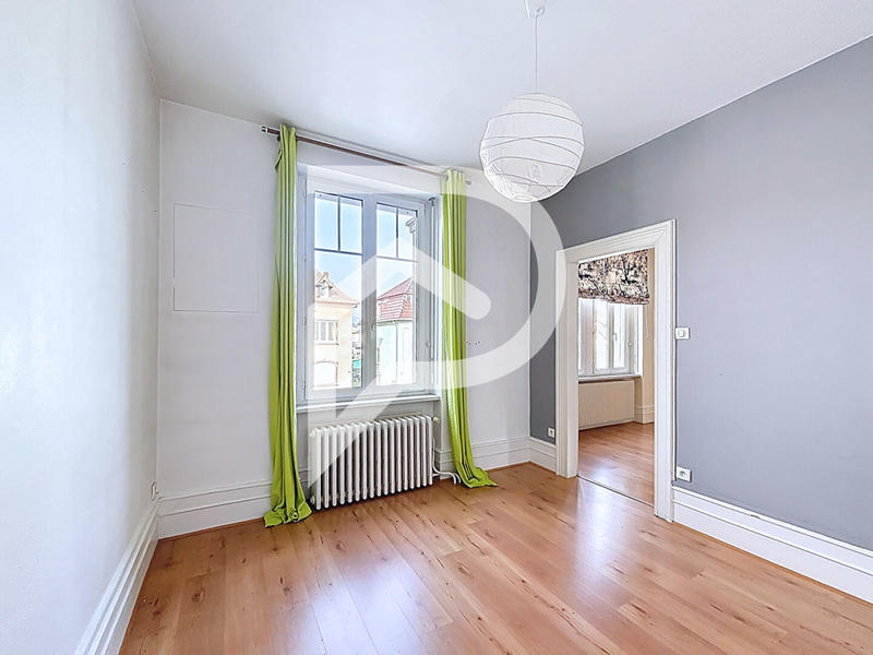 Maison de maîtres - 250 m² - 11 pièces