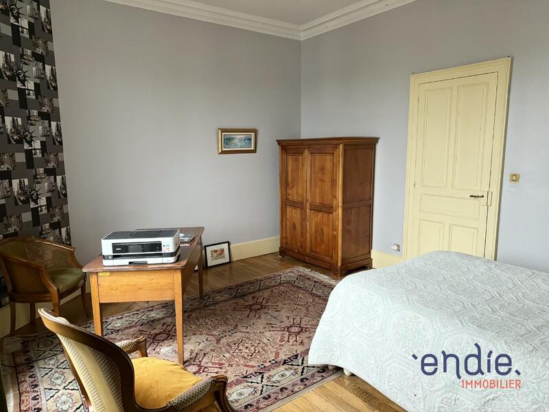 Appartement - 139 m² - 5 pièces