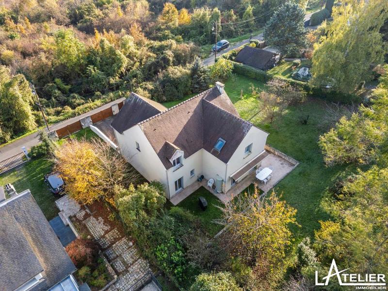 Maison - 196 m² - 7 pièces