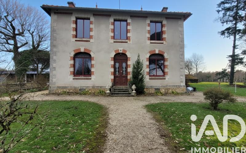 Maison - 226 m² - 8 pièces
