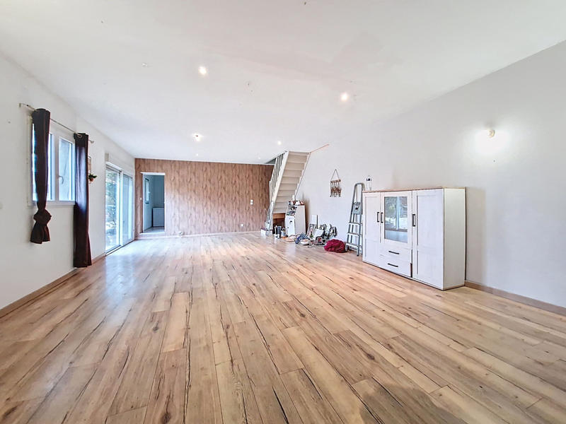 Maison - 180 m² - 7 pièces