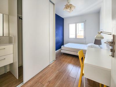 Maison - 185 m² - 13 pièces