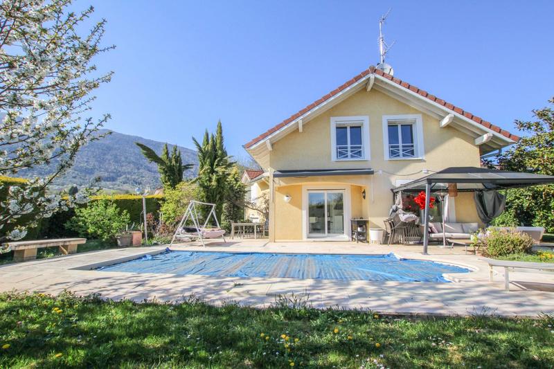 Maison - 160 m² - 5 pièces