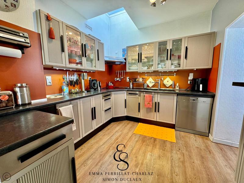 Villa - 230 m² - 11 pièces