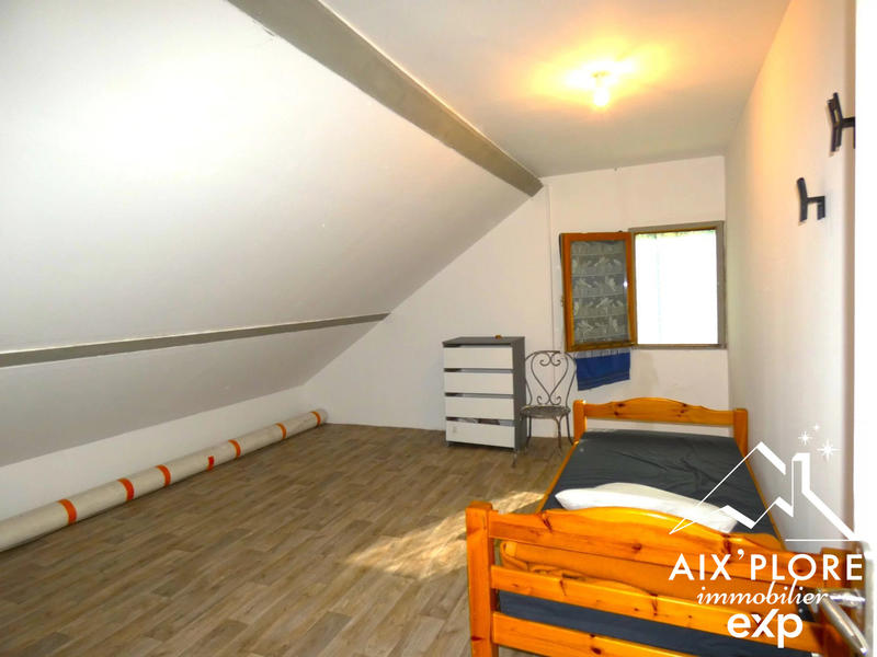 Maison - 102 m² - 5 pièces