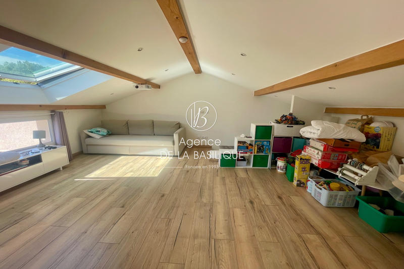 Maison - 170 m² - 6 pièces